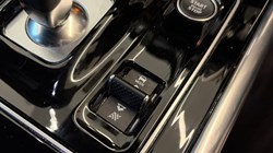 2023 (73) JAGUAR XE 2.0 D200 R-Dynamic SE Black 4dr Auto 5006005