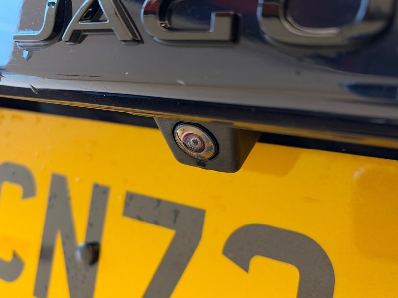 2023 (73) JAGUAR XE 2.0 D200 R-Dynamic SE Black 4dr Auto 5006010