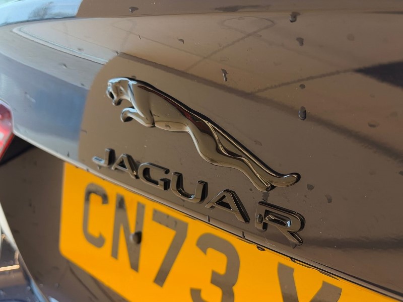 2023 (73) JAGUAR XE 2.0 D200 R-Dynamic SE Black 4dr Auto 5028054