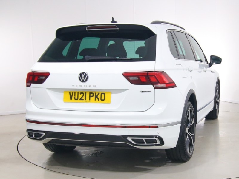 2021 (21) VOLKSWAGEN TIGUAN 2.0 TDI 200 4Motion R-Line 5dr DSG 5483274
