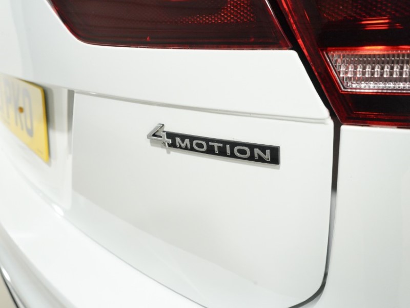 2021 (21) VOLKSWAGEN TIGUAN 2.0 TDI 200 4Motion R-Line 5dr DSG 5483212