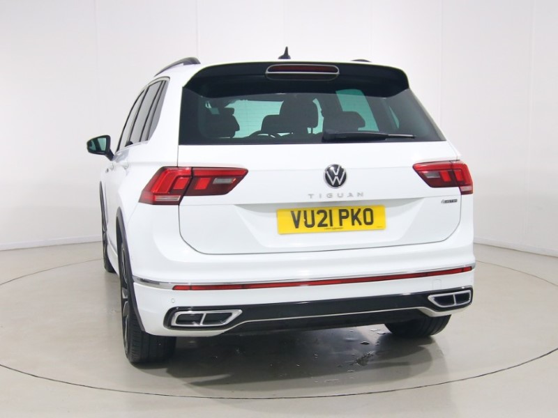 2021 (21) VOLKSWAGEN TIGUAN 2.0 TDI 200 4Motion R-Line 5dr DSG 5483273