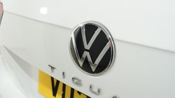 2021 (21) VOLKSWAGEN TIGUAN 2.0 TDI 200 4Motion R-Line 5dr DSG 5483211