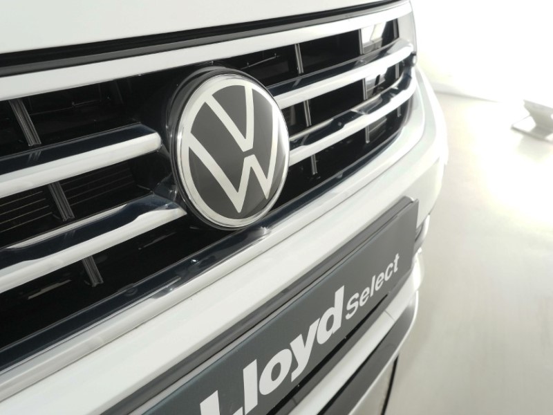 2021 (21) VOLKSWAGEN TIGUAN 2.0 TDI 200 4Motion R-Line 5dr DSG 5483223