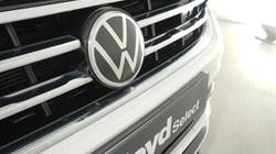 2021 (21) VOLKSWAGEN TIGUAN 2.0 TDI 200 4Motion R-Line 5dr DSG 5483223