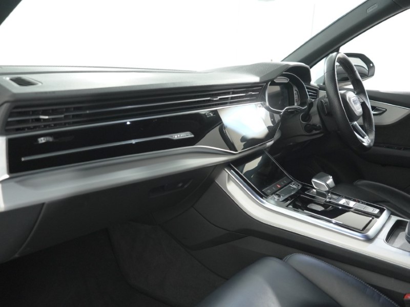 2021 (71) AUDI Q7 50 TDI Quattro S Line 5dr Tiptronic 5439487