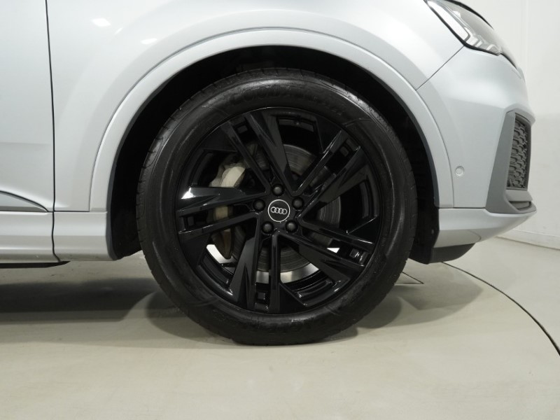 2021 (71) AUDI Q7 50 TDI Quattro S Line 5dr Tiptronic 5843362