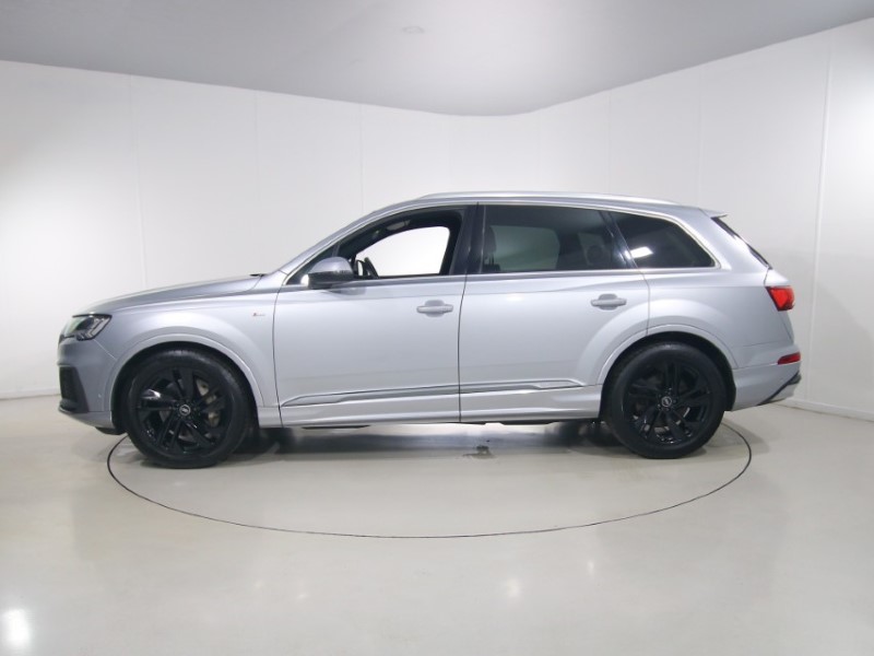 2021 (71) AUDI Q7 50 TDI Quattro S Line 5dr Tiptronic 5842405