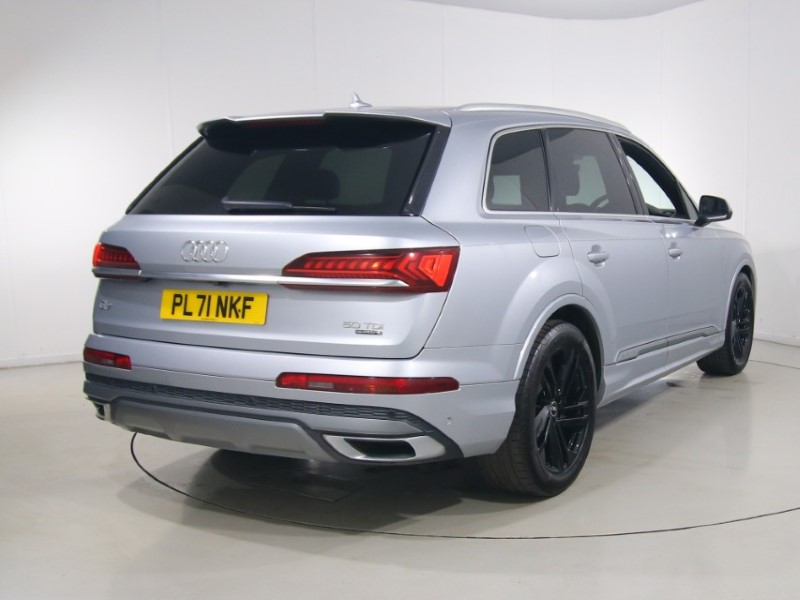 2021 (71) AUDI Q7 50 TDI Quattro S Line 5dr Tiptronic 5842408