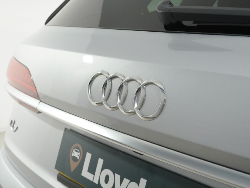 2021 (71) AUDI Q7 50 TDI Quattro S Line 5dr Tiptronic 5439479