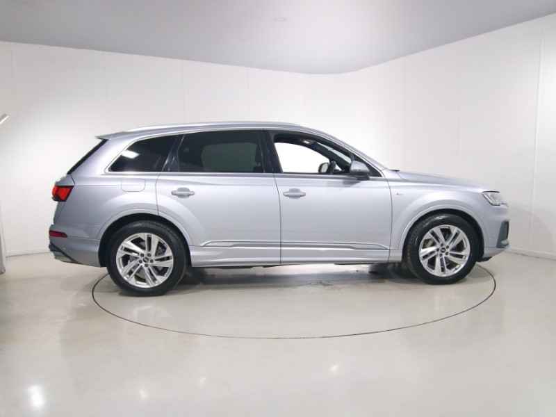 2021 (71) AUDI Q7 50 TDI Quattro S Line 5dr Tiptronic 5439555