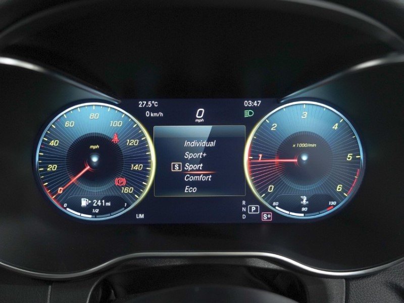 2019 (19) MERCEDES-BENZ C CLASS C300d AMG Line Premium Plus 5dr 9G-Tronic 5448264