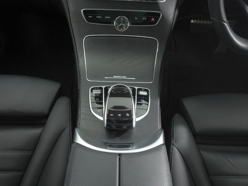 2019 (19) MERCEDES-BENZ C CLASS C300d AMG Line Premium Plus 5dr 9G-Tronic 5448230