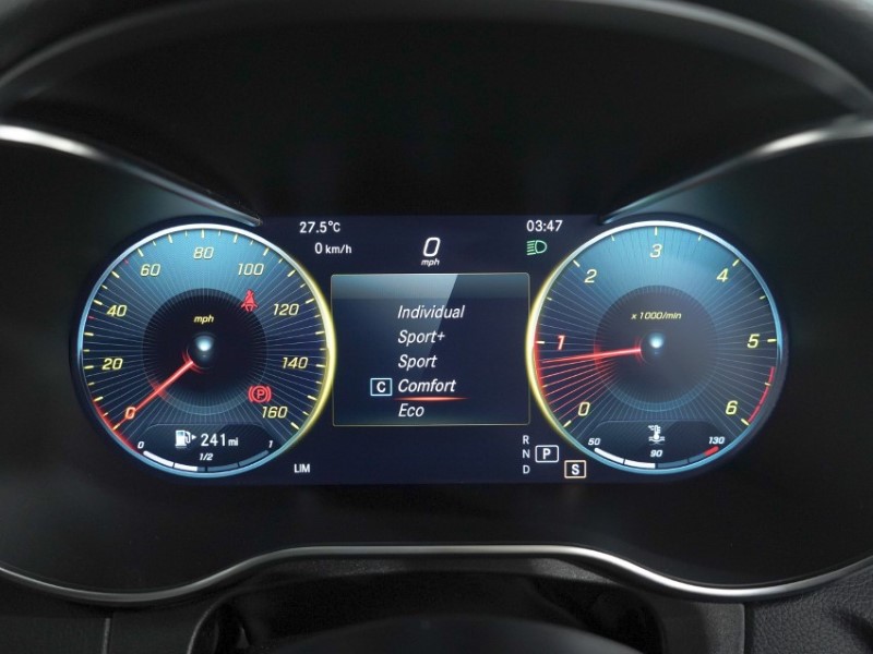 2019 (19) MERCEDES-BENZ C CLASS C300d AMG Line Premium Plus 5dr 9G-Tronic 5448265