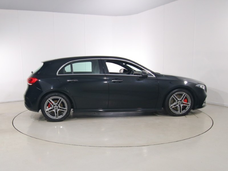 2018 (18) MERCEDES-BENZ A CLASS A250 AMG Line Premium 5dr Auto 5475728