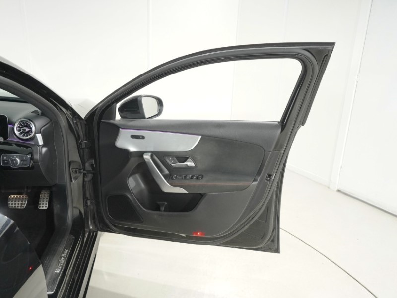 2018 (18) MERCEDES-BENZ A CLASS A250 AMG Line Premium 5dr Auto 5475689