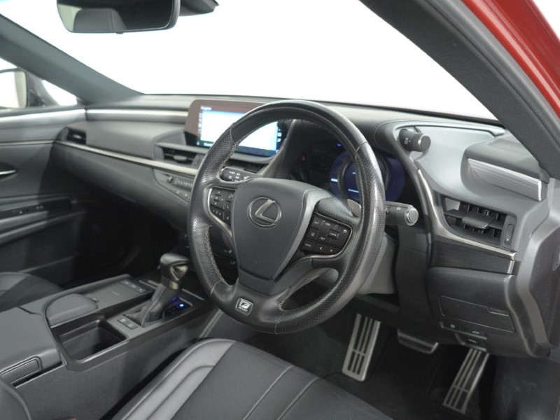 2021 (21) LEXUS ES 300h 2.5 F-Sport 4dr CVT 5496448
