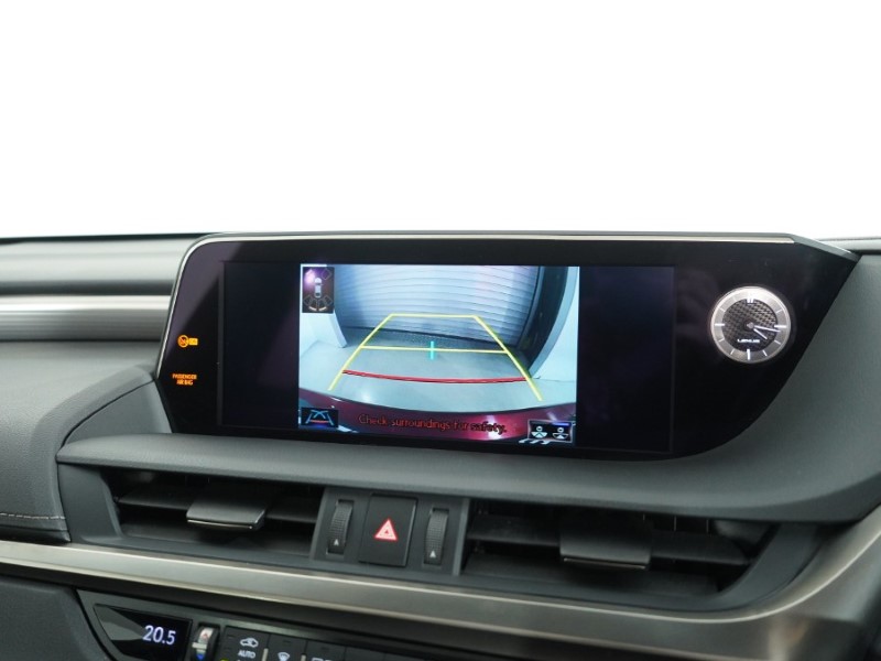 2021 (21) LEXUS ES 300h 2.5 F-Sport 4dr CVT 5496470