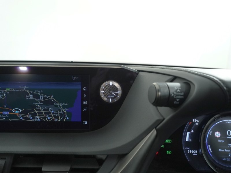 2021 (21) LEXUS ES 300h 2.5 F-Sport 4dr CVT 5496458