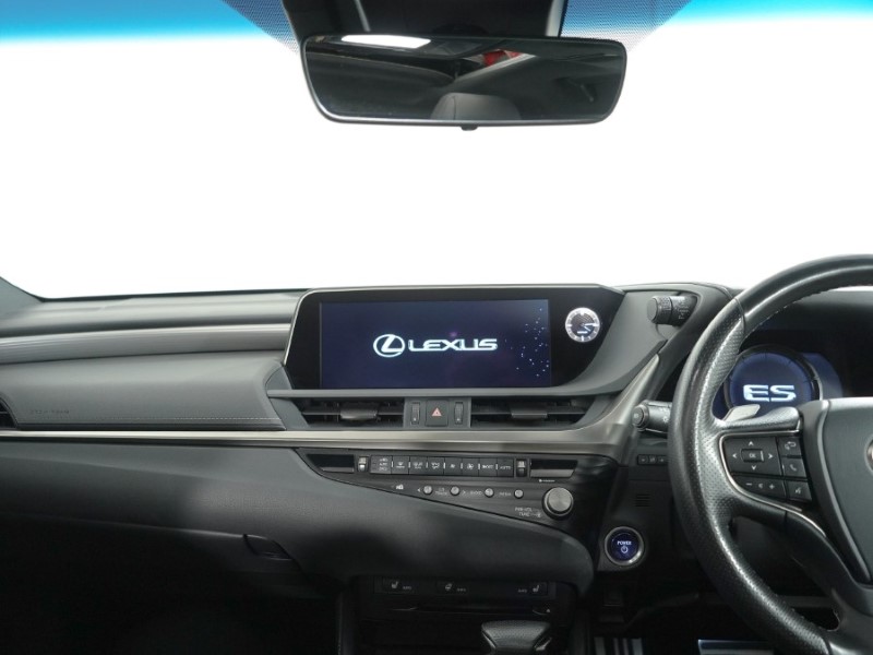 2021 (21) LEXUS ES 300h 2.5 F-Sport 4dr CVT 5496438
