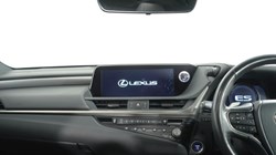 2021 (21) LEXUS ES 300h 2.5 F-Sport 4dr CVT 5496438