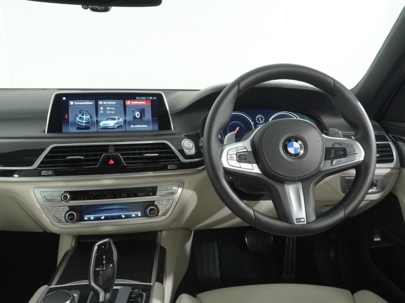 2019 (68) BMW 7 SERIES 730d xDrive M Sport 4dr Auto 5545866