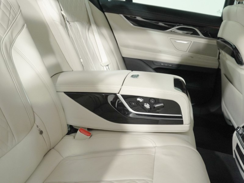 2019 (68) BMW 7 SERIES 730d xDrive M Sport 4dr Auto 5545875
