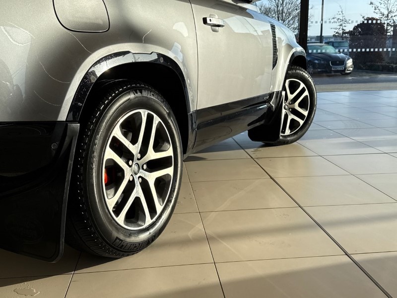 2022 (72) LAND ROVER DEFENDER 3.0 D300 X 90 3dr Auto 4995189