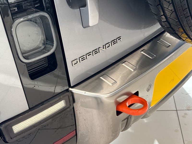 2022 (72) LAND ROVER DEFENDER 3.0 D300 X 90 3dr Auto 4995187
