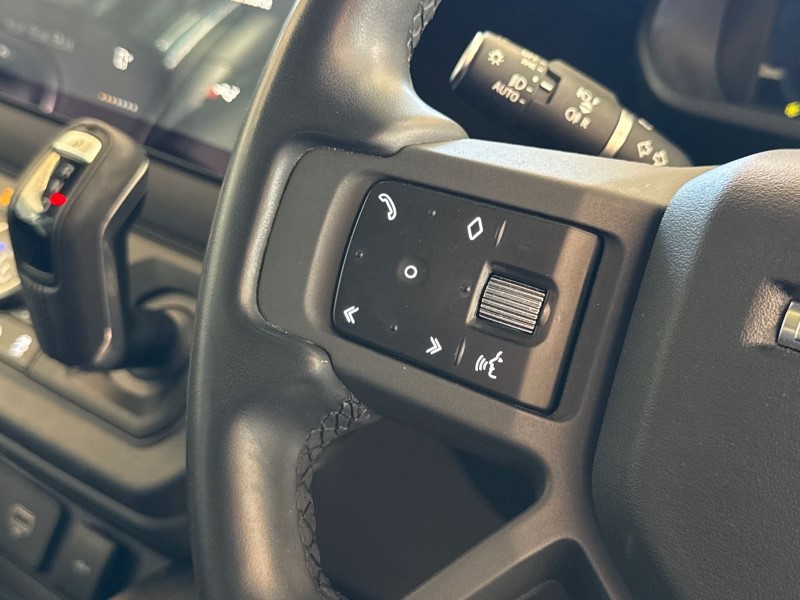 2022 (72) LAND ROVER DEFENDER 3.0 D300 X 90 3dr Auto 4995172