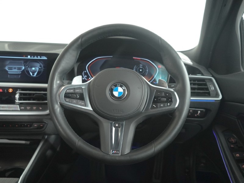 2019 (69) BMW 3 SERIES 320i xDrive M Sport 4dr Step Auto 5615338