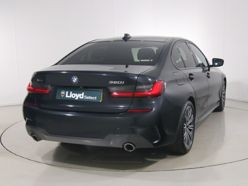 2019 (69) BMW 3 SERIES 320i xDrive M Sport 4dr Step Auto 5615369