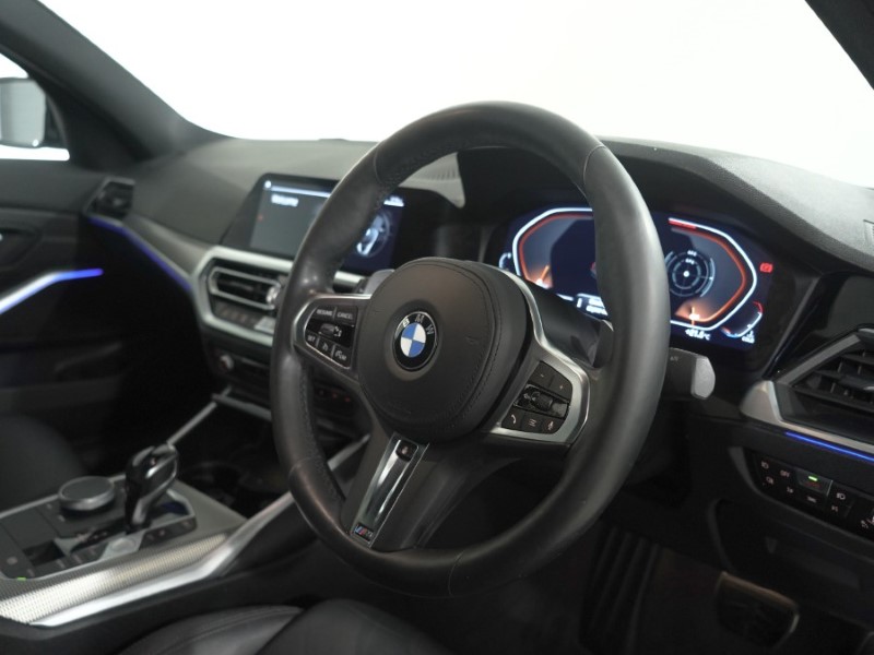 2019 (69) BMW 3 SERIES 320i xDrive M Sport 4dr Step Auto 5615323