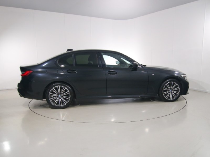 2019 (69) BMW 3 SERIES 320i xDrive M Sport 4dr Step Auto 5615370