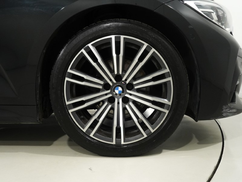 2019 (69) BMW 3 SERIES 320i xDrive M Sport 4dr Step Auto 5615319