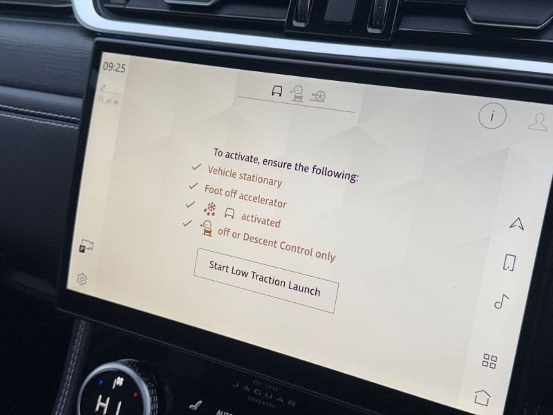 2024 (74) JAGUAR F-PACE 2.0 D200 R-Dynamic HSE Black 90th Anniv 5dr Auto 5008597