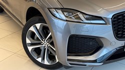 2024 (74) JAGUAR F-PACE 2.0 D200 R-Dynamic HSE Black 90th Anniv 5dr Auto 5008607
