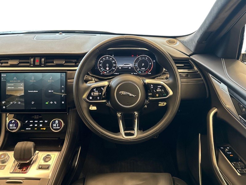 2024 (74) JAGUAR F-PACE 2.0 D200 R-Dynamic HSE Black 90th Anniv 5dr Auto 5008579