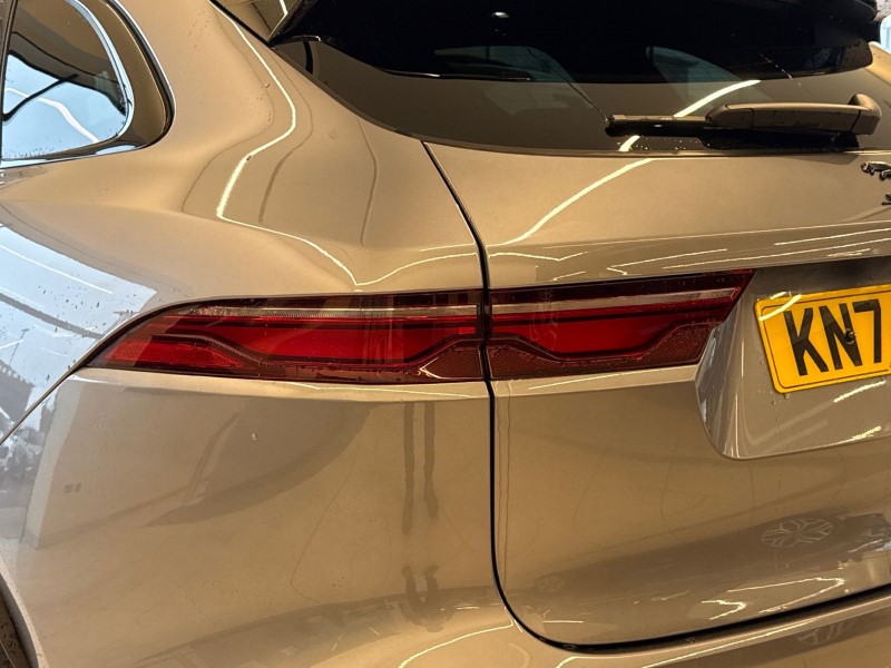 2024 (74) JAGUAR F-PACE 2.0 D200 R-Dynamic HSE Black 90th Anniv 5dr Auto 5008583