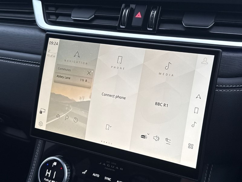 2024 (74) JAGUAR F-PACE 2.0 D200 R-Dynamic HSE Black 90th Anniv 5dr Auto 5008594