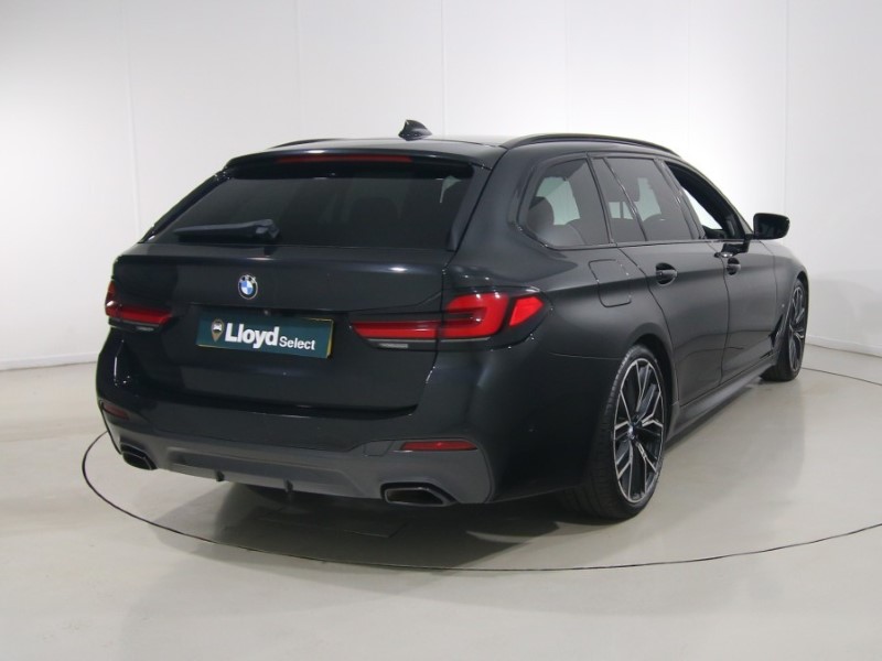 2021 (21) BMW 5 SERIES 520d MHT M Sport 5dr Step Auto 5616877