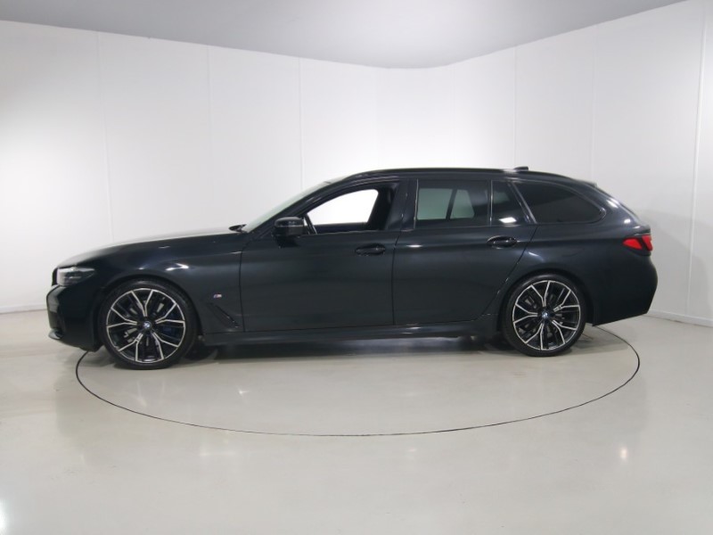 2021 (21) BMW 5 SERIES 520d MHT M Sport 5dr Step Auto 5616874