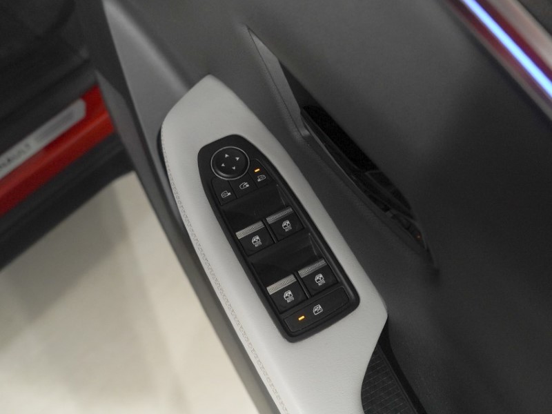 2024 (74) RENAULT SCENIC E-TECH 160kW Iconic 87kWh Long Range 5dr Auto 5623287