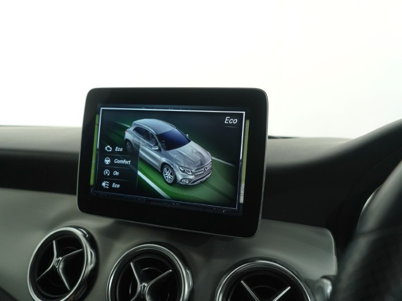 2020 (20) MERCEDES-BENZ GLA 200 AMG Line Edition 5dr Auto 5640798