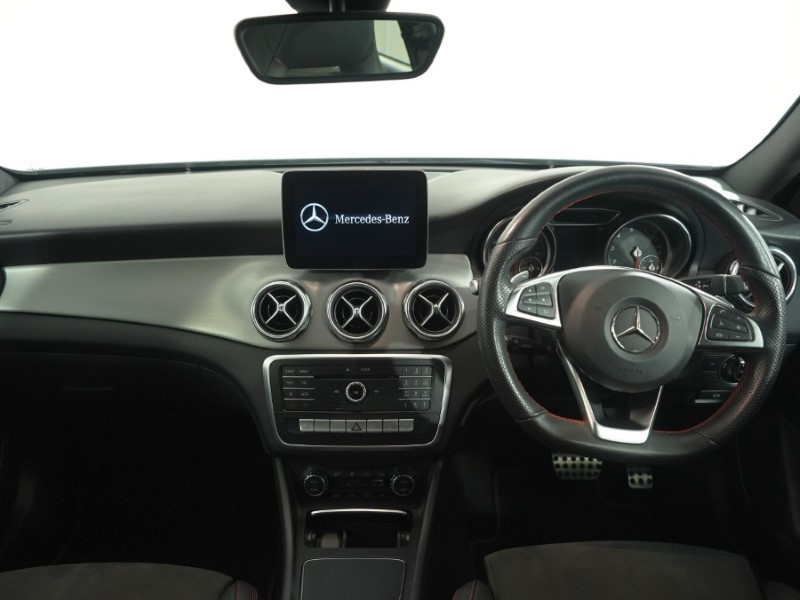 2020 (20) MERCEDES-BENZ GLA 200 AMG Line Edition 5dr Auto 5640772