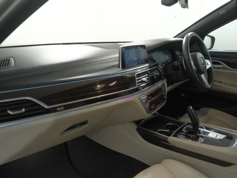 2021 (21) BMW 7 SERIES 730d MHT M Sport 4dr Auto 5664091
