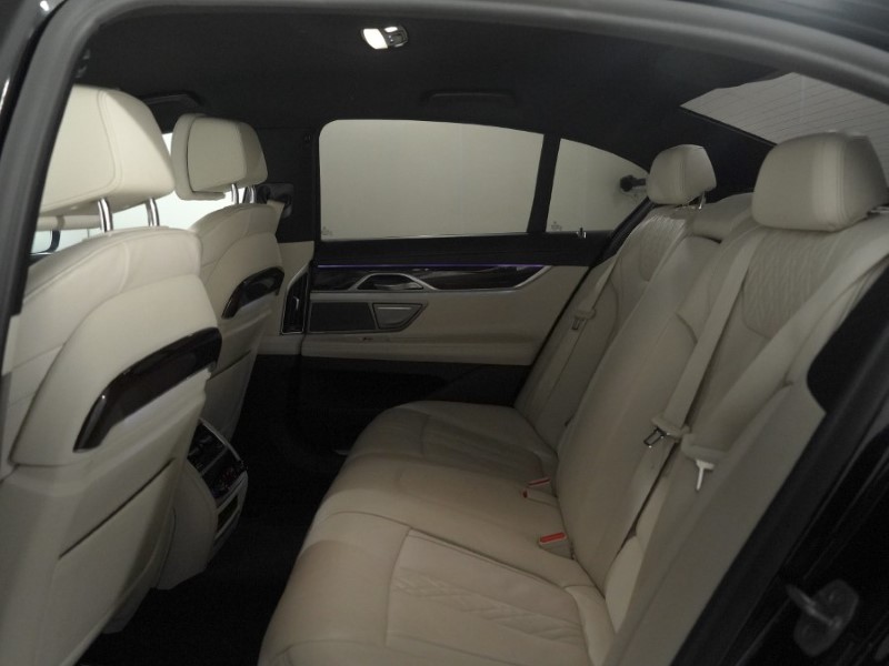 2021 (21) BMW 7 SERIES 730d MHT M Sport 4dr Auto 5664096