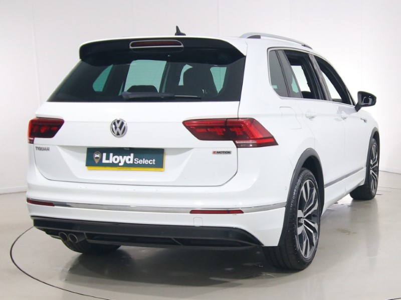 2019 (69) VOLKSWAGEN TIGUAN 2.0 TDi 150 4Motion R-Line Tech 5dr DSG 5642498