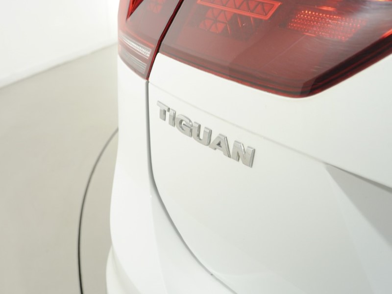 2019 (69) VOLKSWAGEN TIGUAN 2.0 TDi 150 4Motion R-Line Tech 5dr DSG 5642434