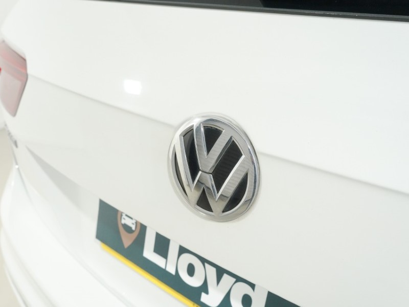 2019 (69) VOLKSWAGEN TIGUAN 2.0 TDi 150 4Motion R-Line Tech 5dr DSG 5642433